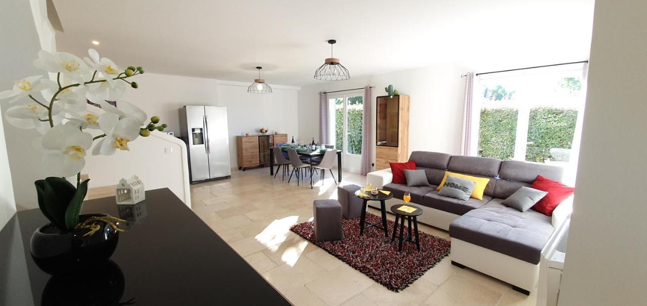Maison calme et rénovée Oléa Provence, idéale pour passer des vacances dans le Sud Saint-Cannat Esterno foto