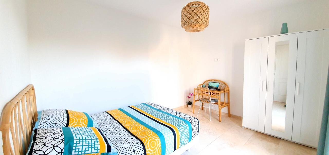 Maison calme et rénovée Oléa Provence, idéale pour passer des vacances dans le Sud Saint-Cannat Esterno foto
