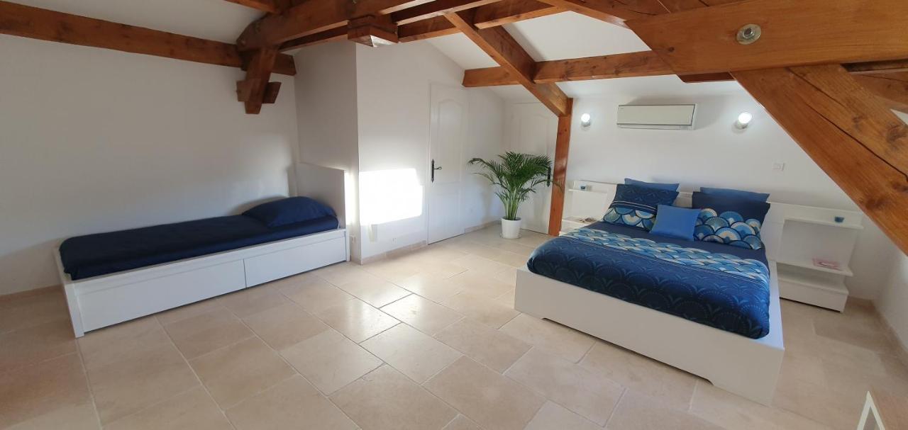 Maison calme et rénovée Oléa Provence, idéale pour passer des vacances dans le Sud Saint-Cannat Esterno foto