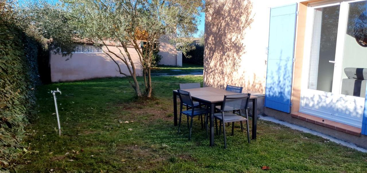Maison calme et rénovée Oléa Provence, idéale pour passer des vacances dans le Sud Saint-Cannat Esterno foto