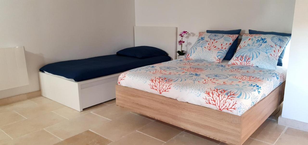 Maison calme et rénovée Oléa Provence, idéale pour passer des vacances dans le Sud Saint-Cannat Esterno foto